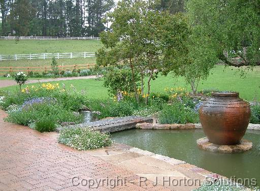 Pond urn_2 